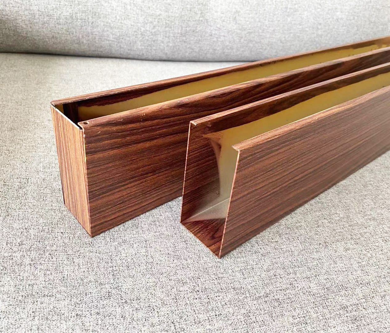 25X100 Aluminum U Shaped Baffle Ceiling Wood Color Ceiling Panel for Metro Station